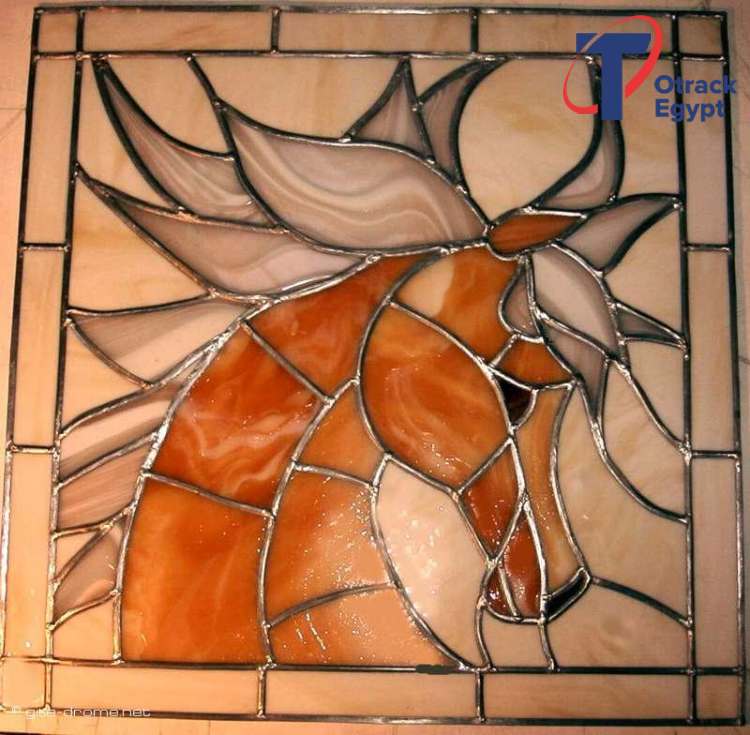 الزجاج المعشق بالرصاص